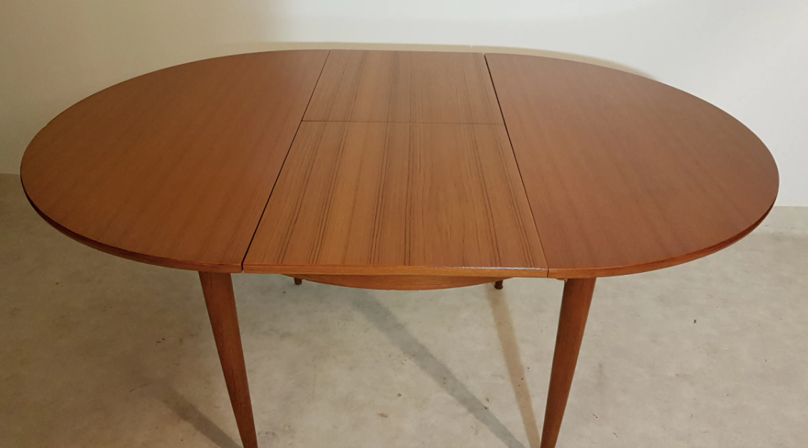Table à manger scandinave des années 1960