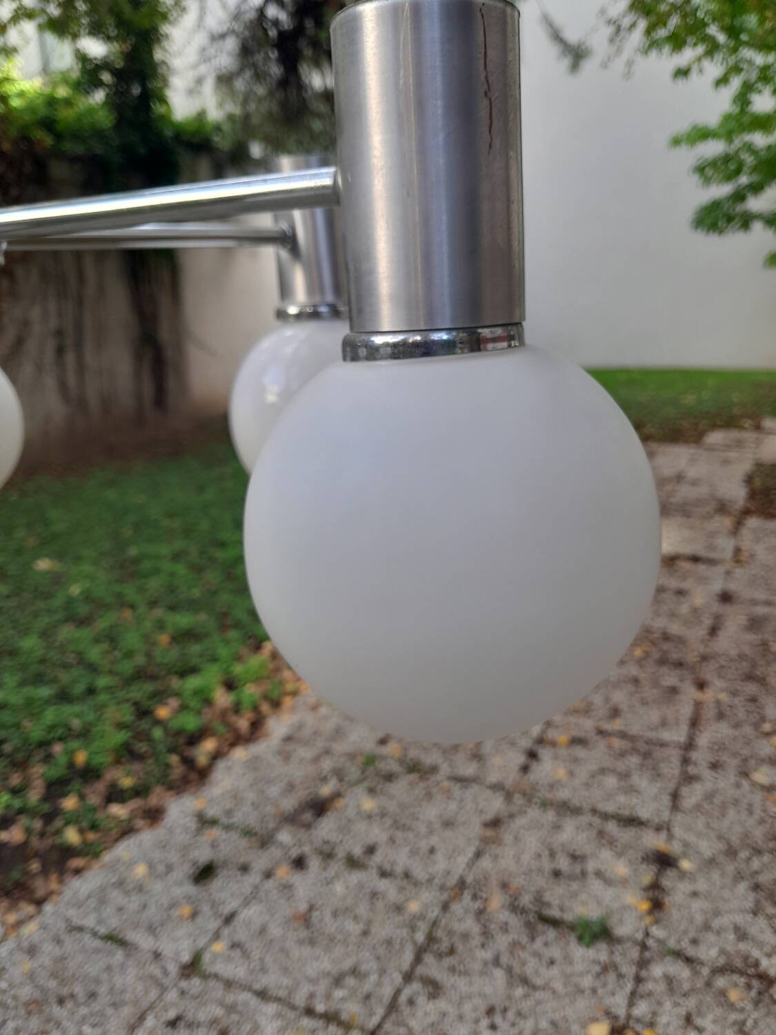 Lustre chrome