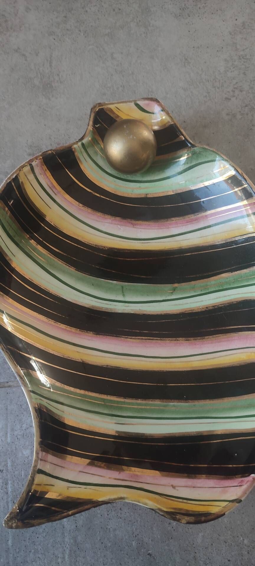 Vintage ceramic plate Hubert Bequet Quaregnon gold - No. 477