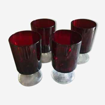 Set of 4 Luminarc water glasses.