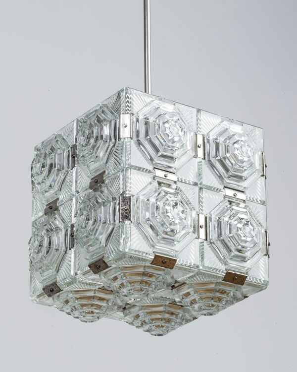 Suspension en cube de verre taillé de Kamenický Šenov, années 1950