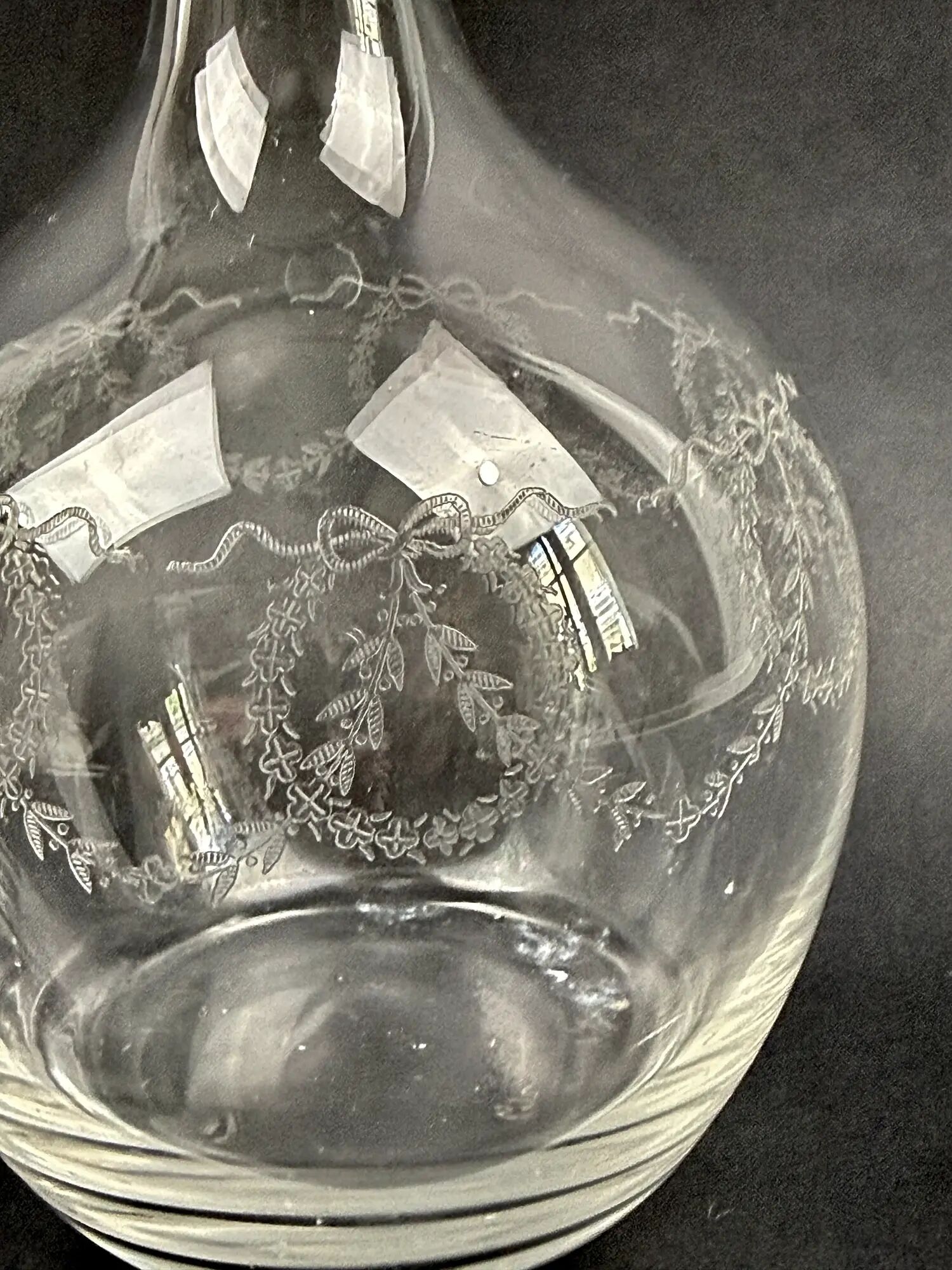 Engraved crystal carafe from the late 19th to early 20th century.