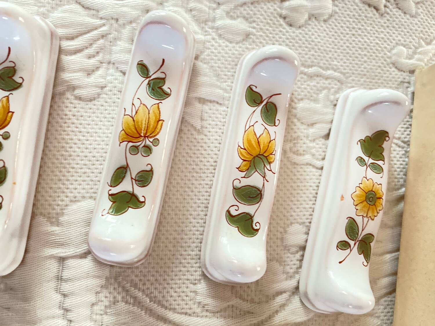 12 earthenware knife holders from Moustiers Sainte Marie at the time of the earthenware makers