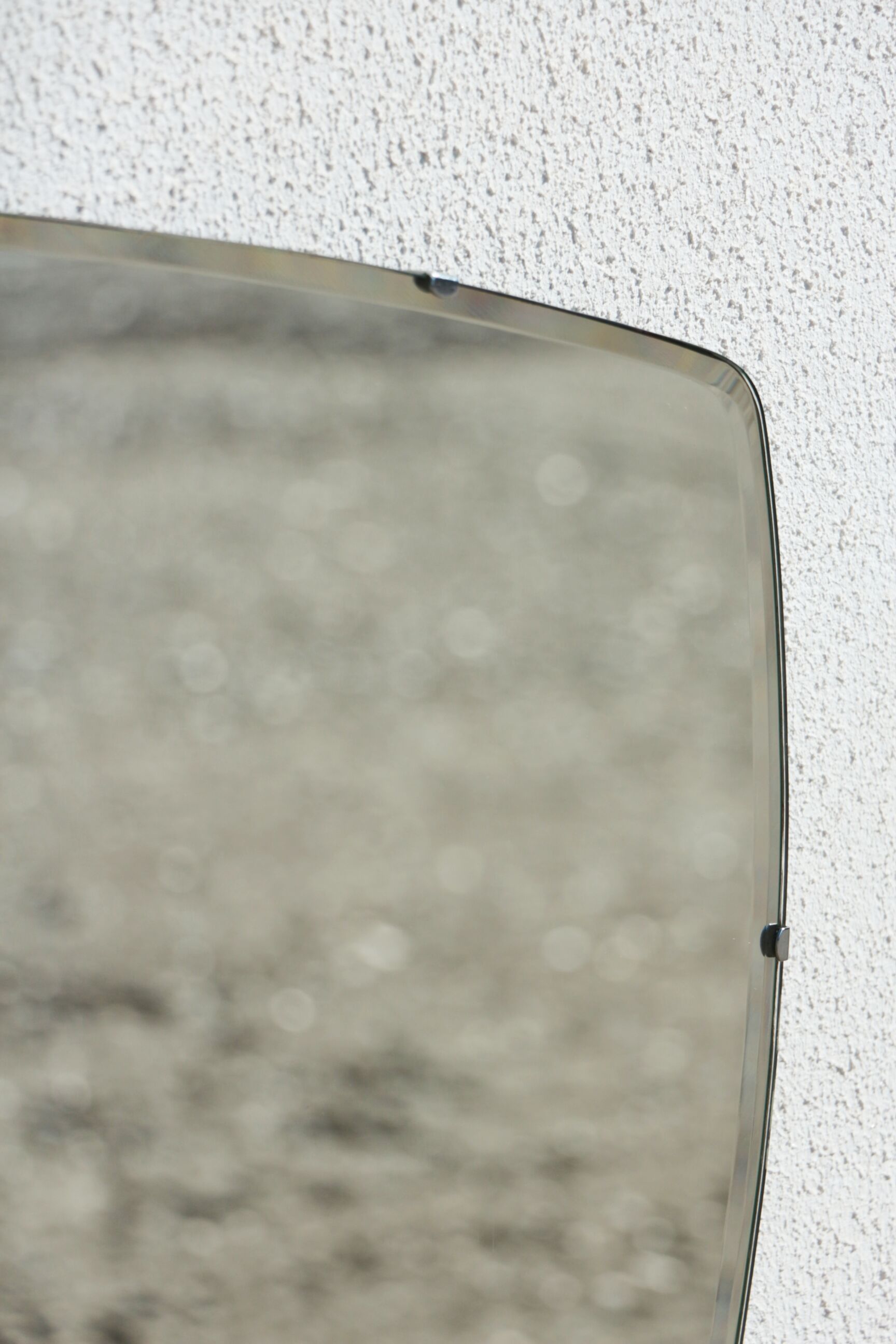 Hexagonal beveled mirror