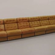 Superbe ensemble de canapés modulaires en cuir cognac des années 1970.