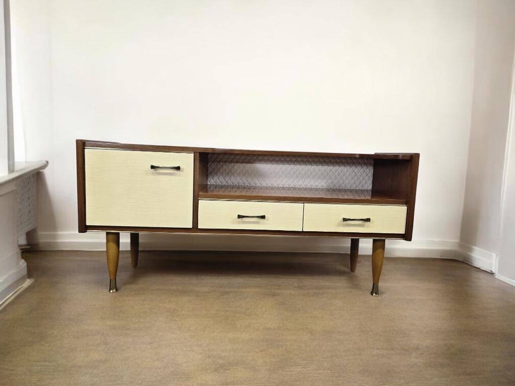 Meuble TV / meuble bas / commode vintage