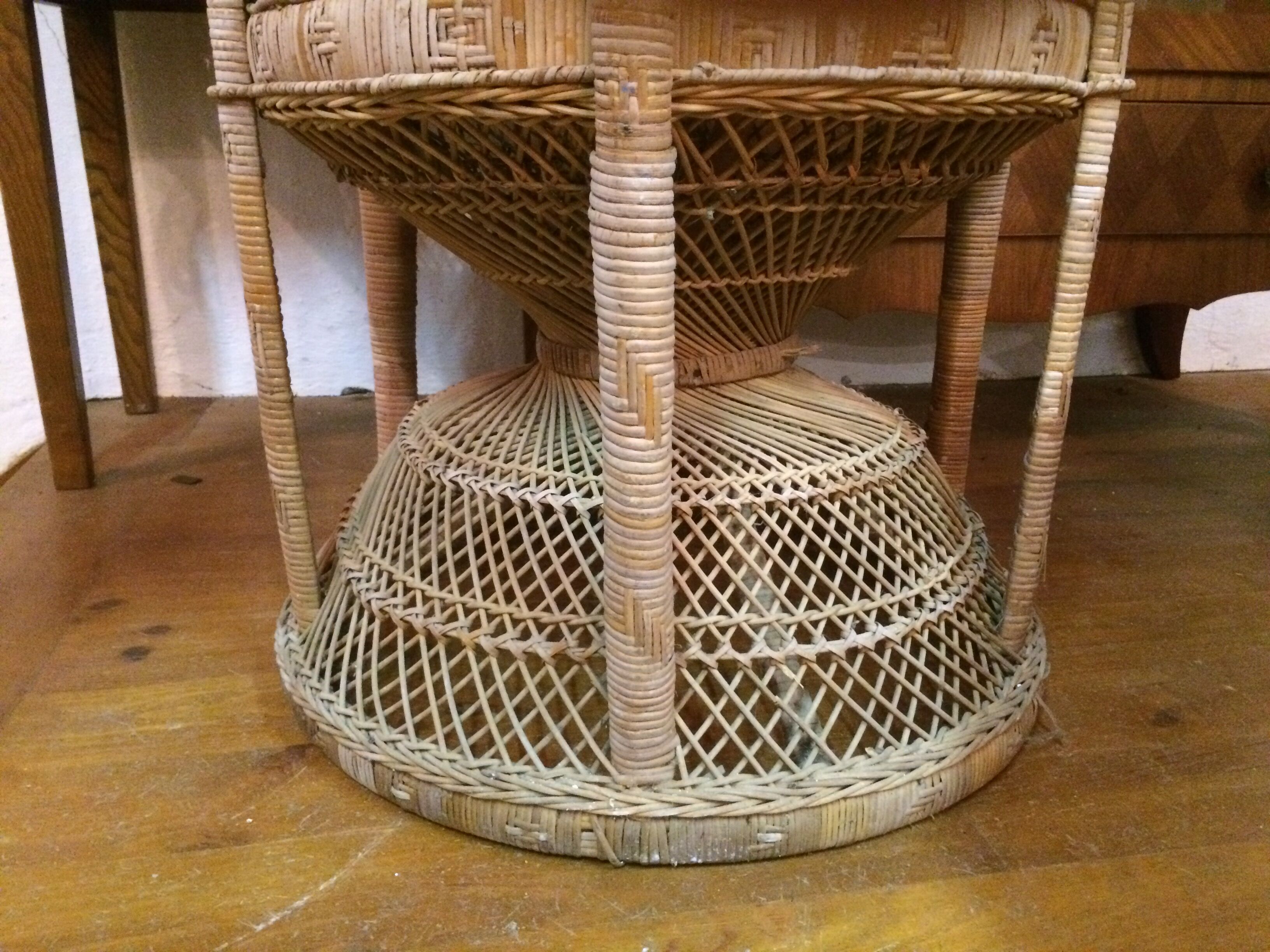 Large Emmanuelle chair in wicker and rattan Era 1970