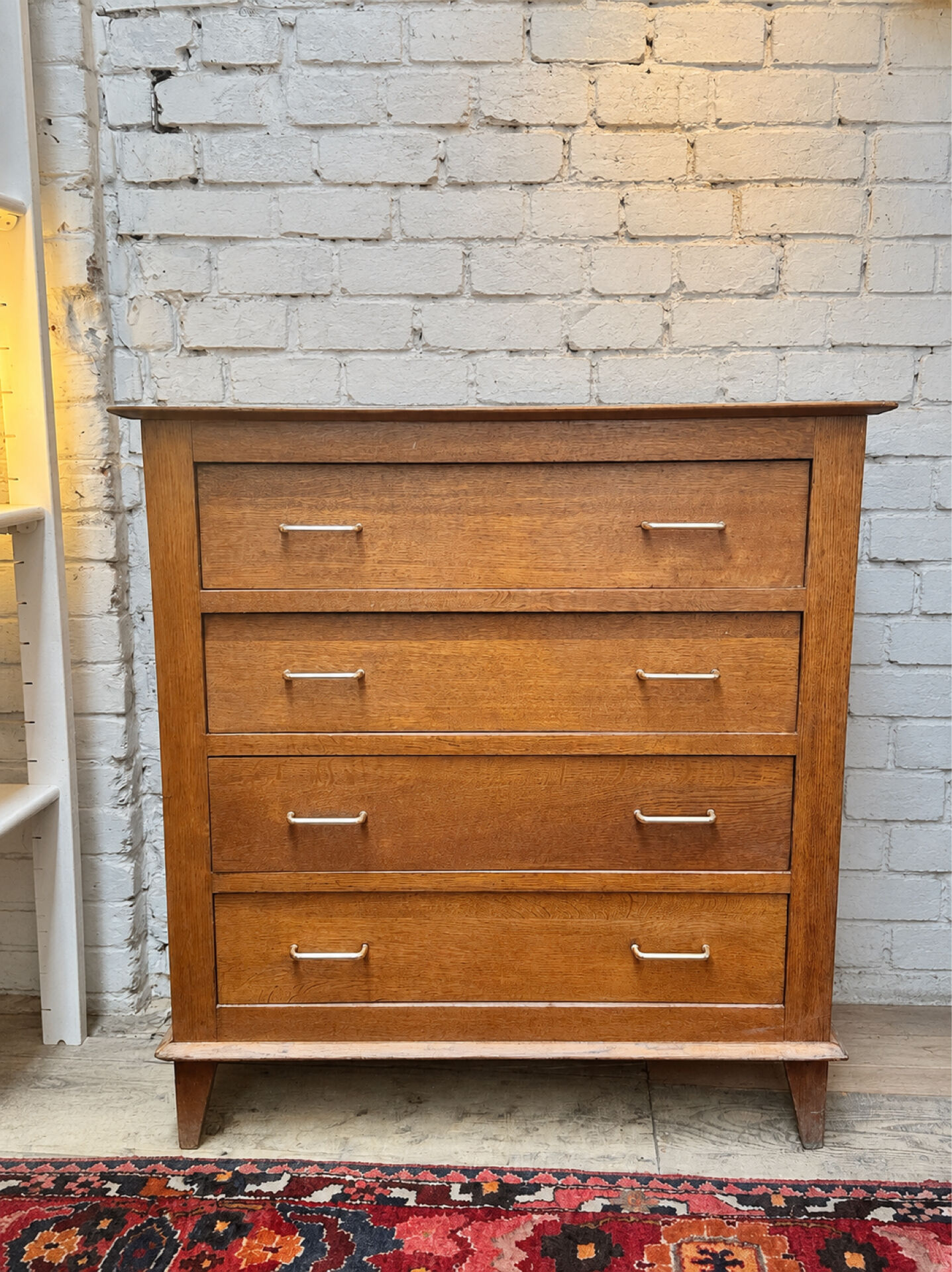 Commode vintage