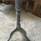 Shabby style wooden pedestal table