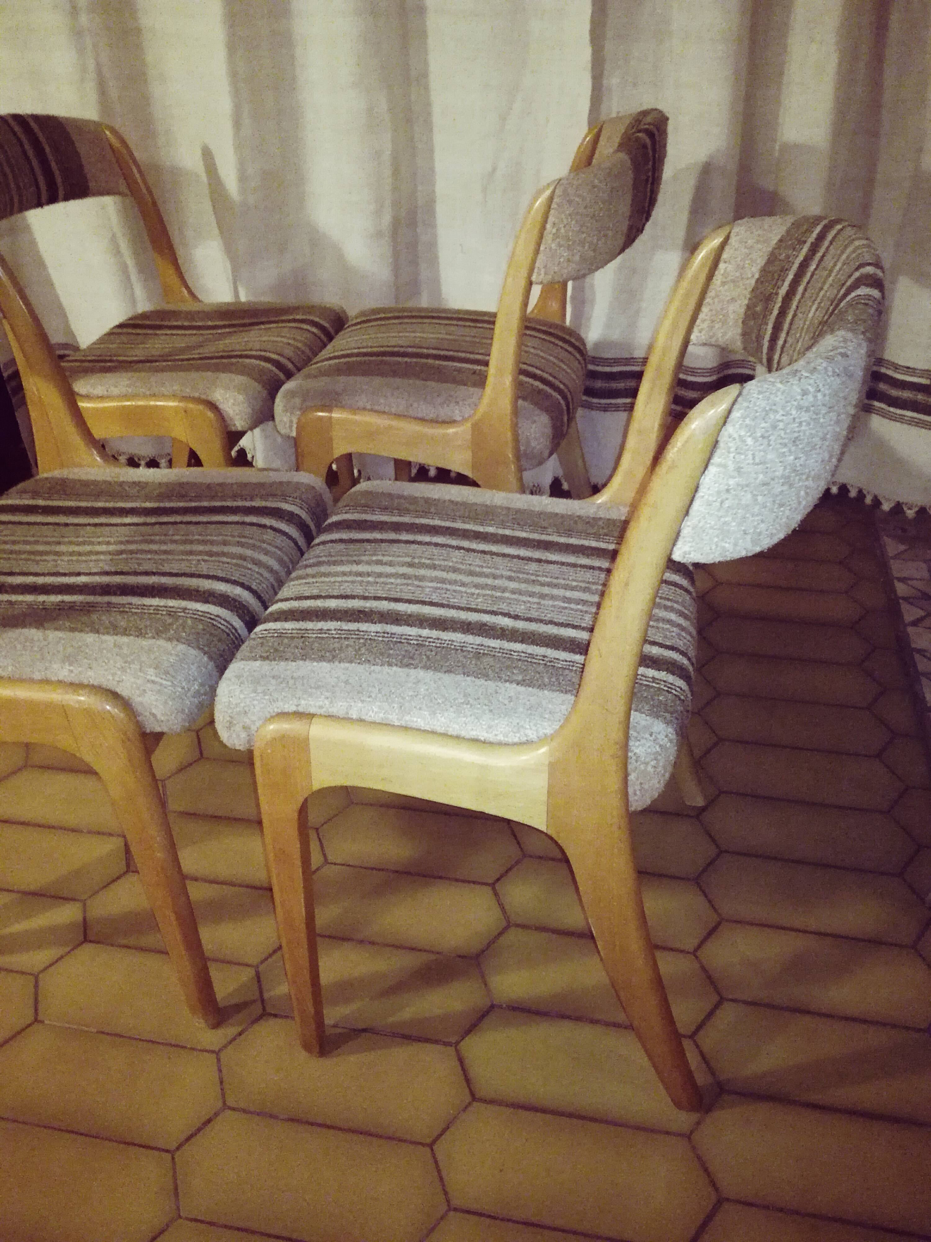 Quatre chaises Baumann 1970