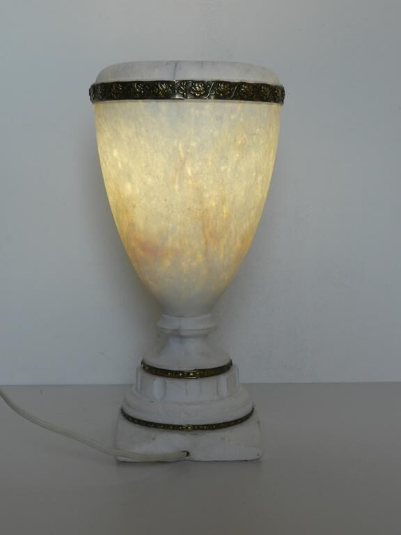 Lampe de salon en marbre