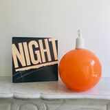 Orange ball suspension, 1970