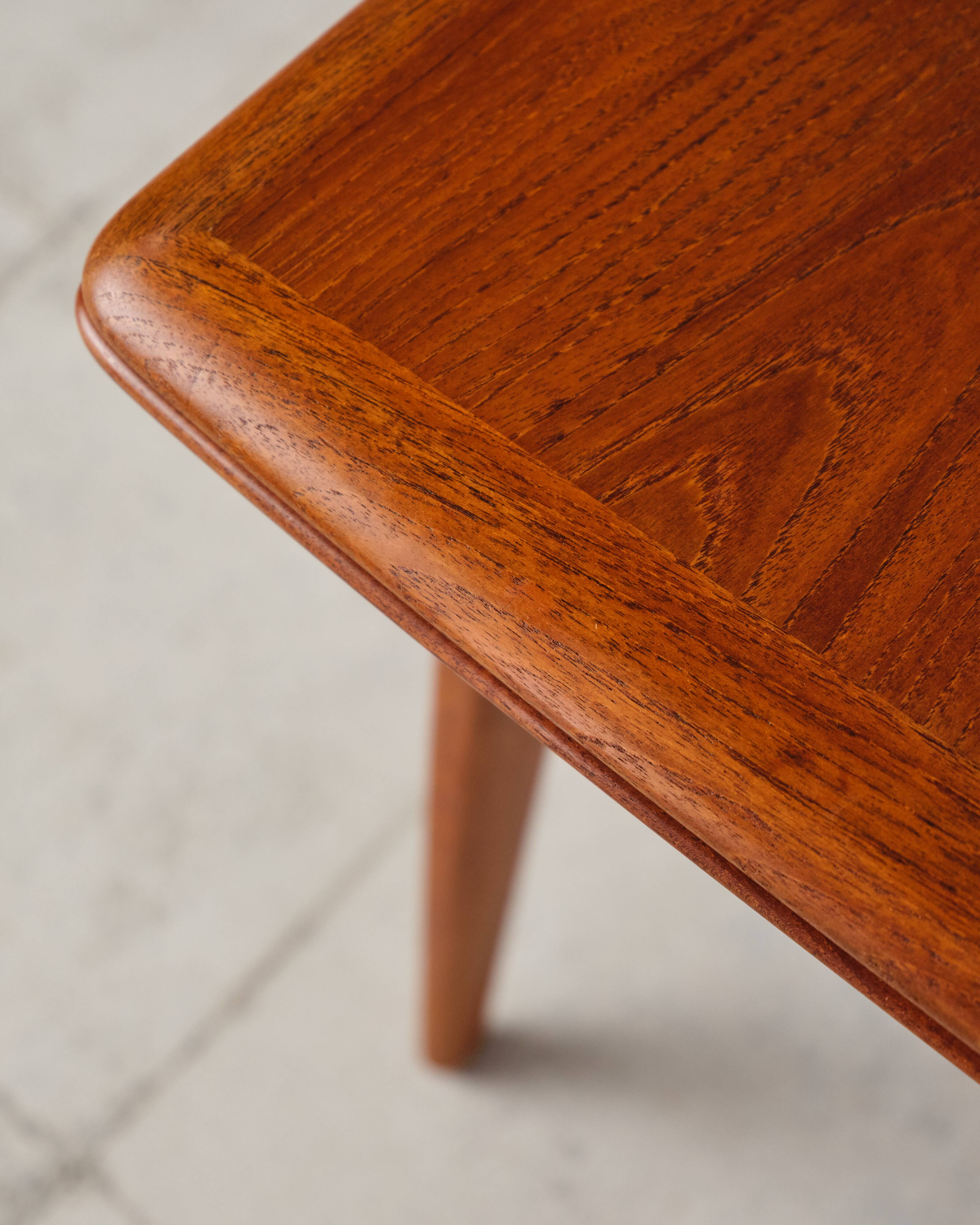 Extendable table by Svend Aage Madsen for K. Knudsen & Son