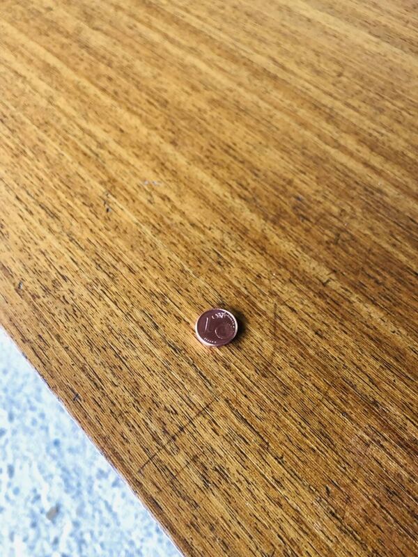 Meuble de rangement en teck pieds métal Circa 70’s