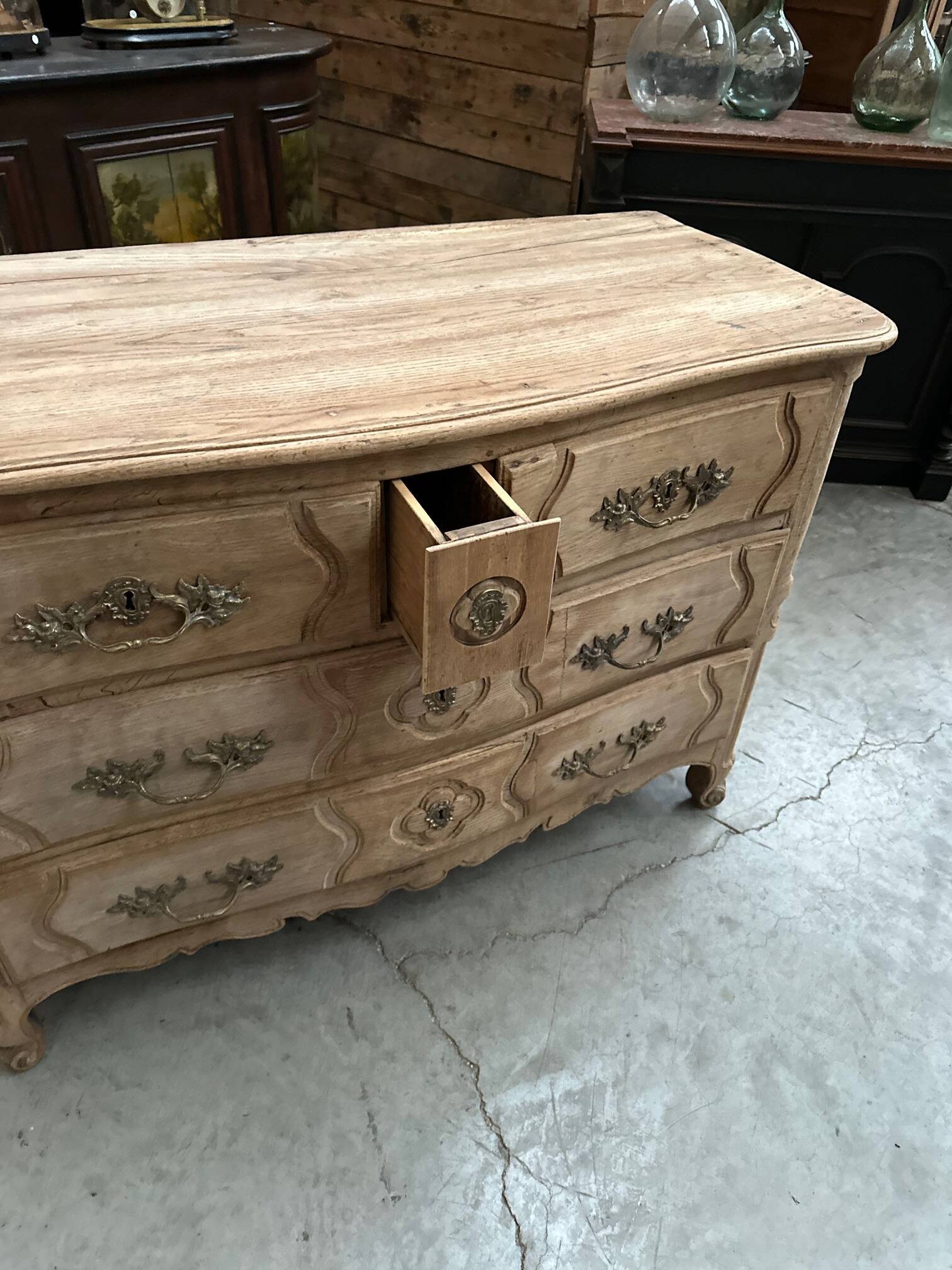 Commode en chêne XVIIIème