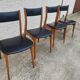 Série de 4 chaises scandinaves en skaï et bois, années 1960