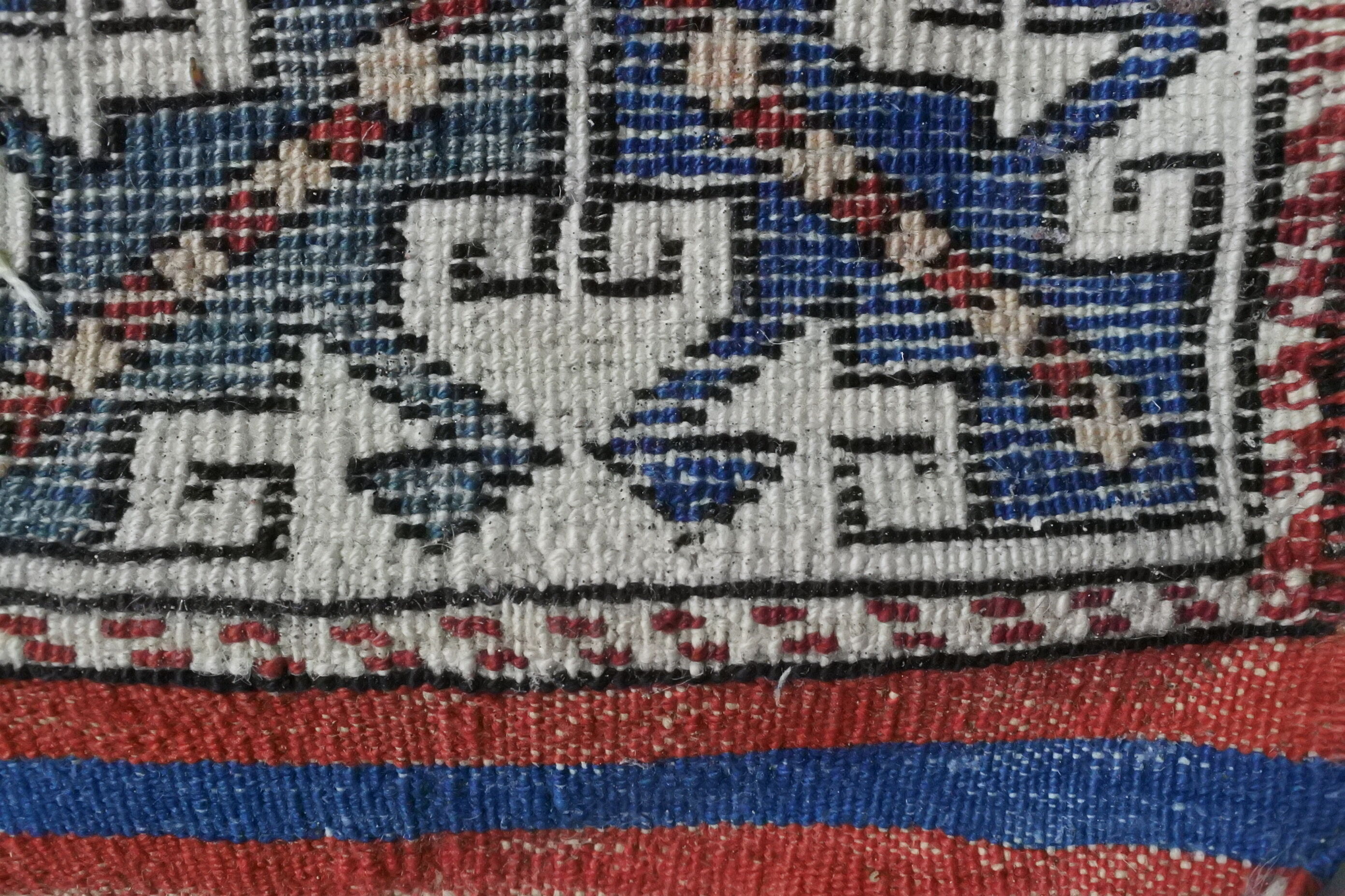 Vintage hand-knotted kazak rug 185x127cm