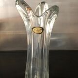 Vase en cristal à base triangulaire