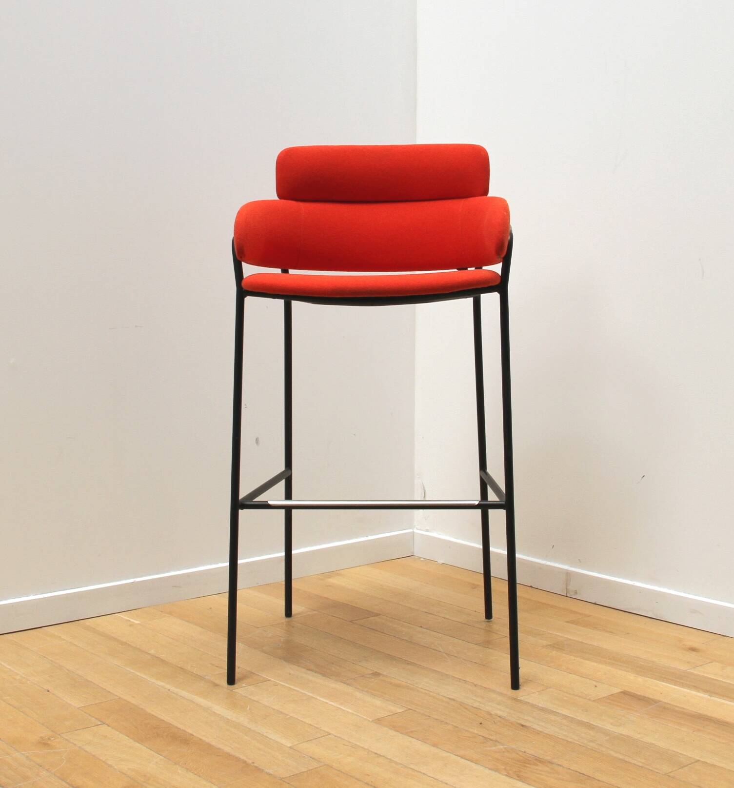 Rika high stool, Armet