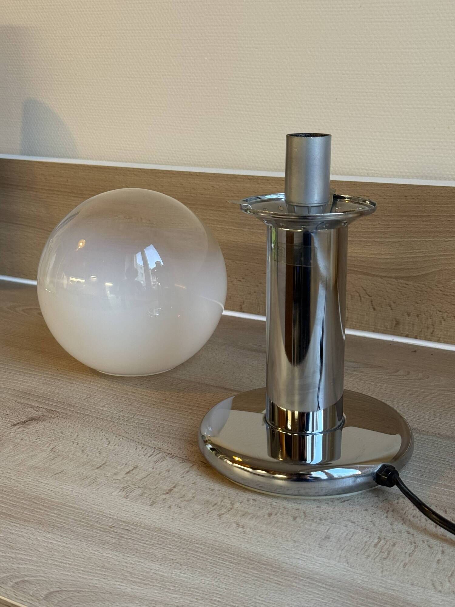 TARGETTI table lamp in chrome and transparent/white glass.