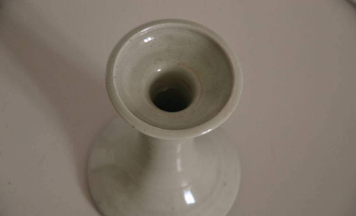 Minimalist cream ceramic candle holder