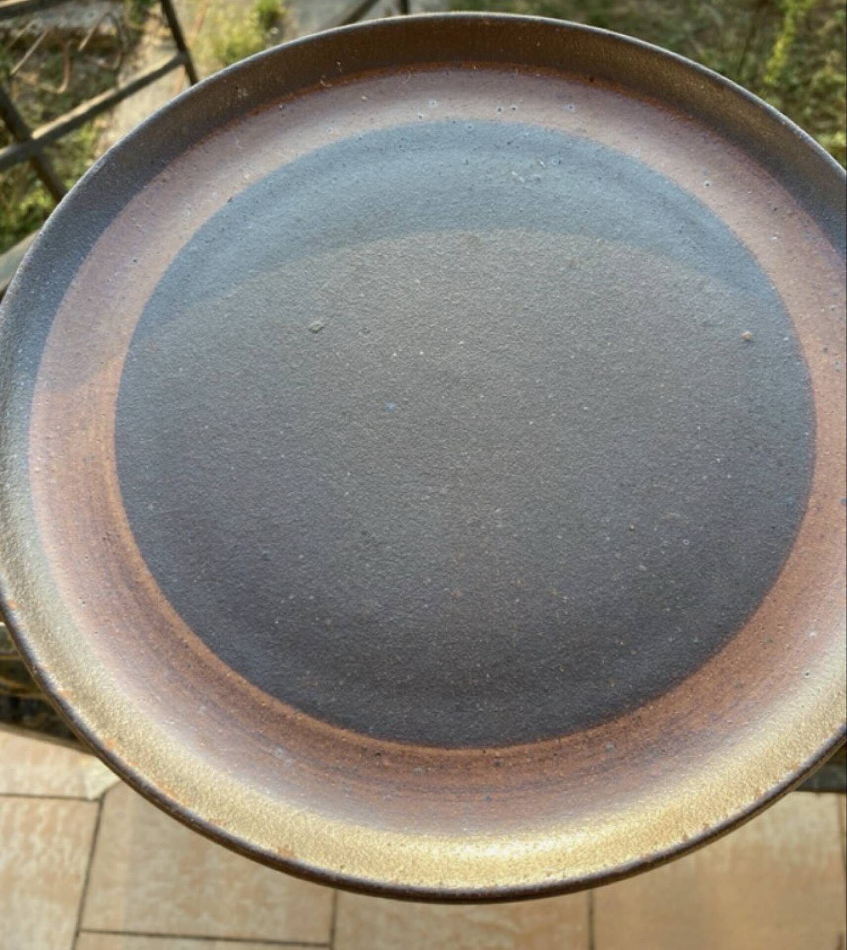 Raw organic flat plates Gre du Marais