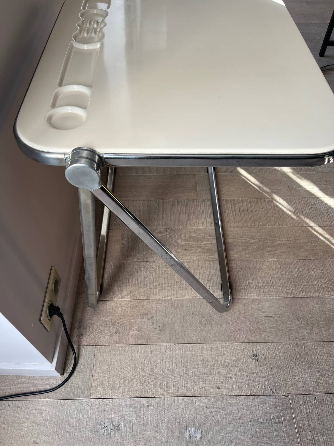 Bureau Platone / Chaise Plia Giancarlo Piretti Anonima Castelli