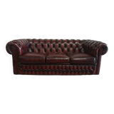 Three-seater chesterfield burgundy leather sofa