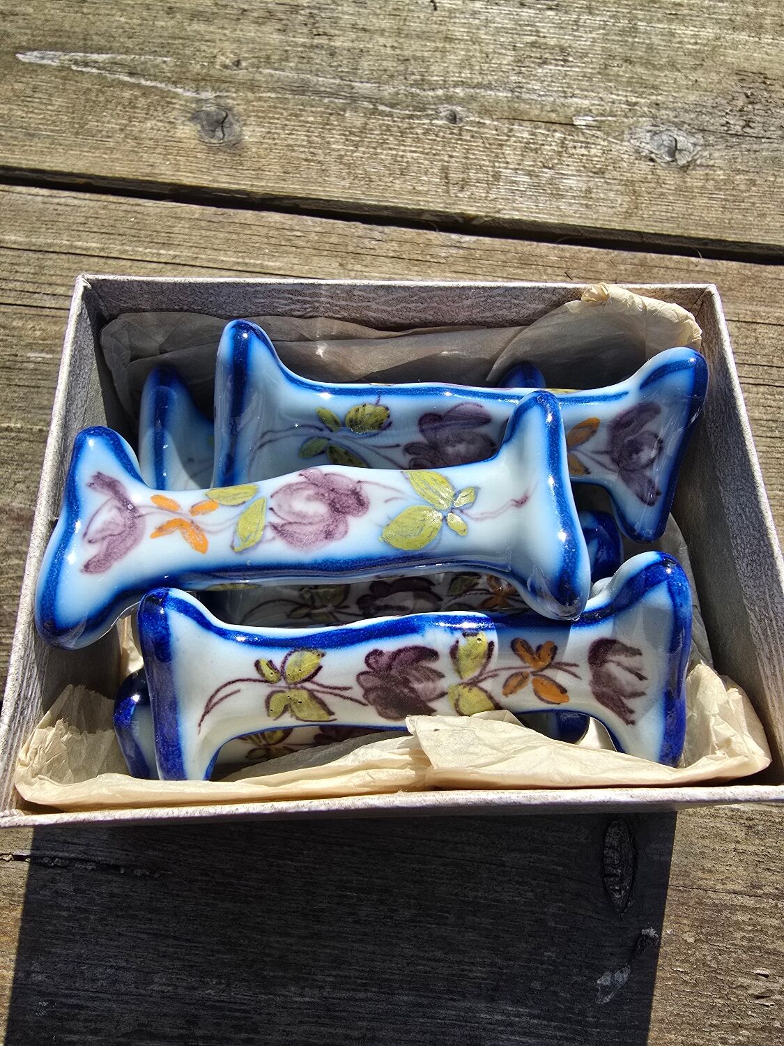 Robert Blin ceramic knife rest from Malicorne