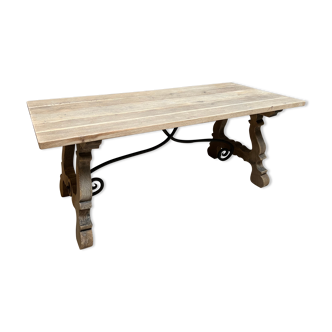 Spanish table