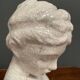Sculpture en terre cuite émaillage blanc craquelé sujet féminin XXe