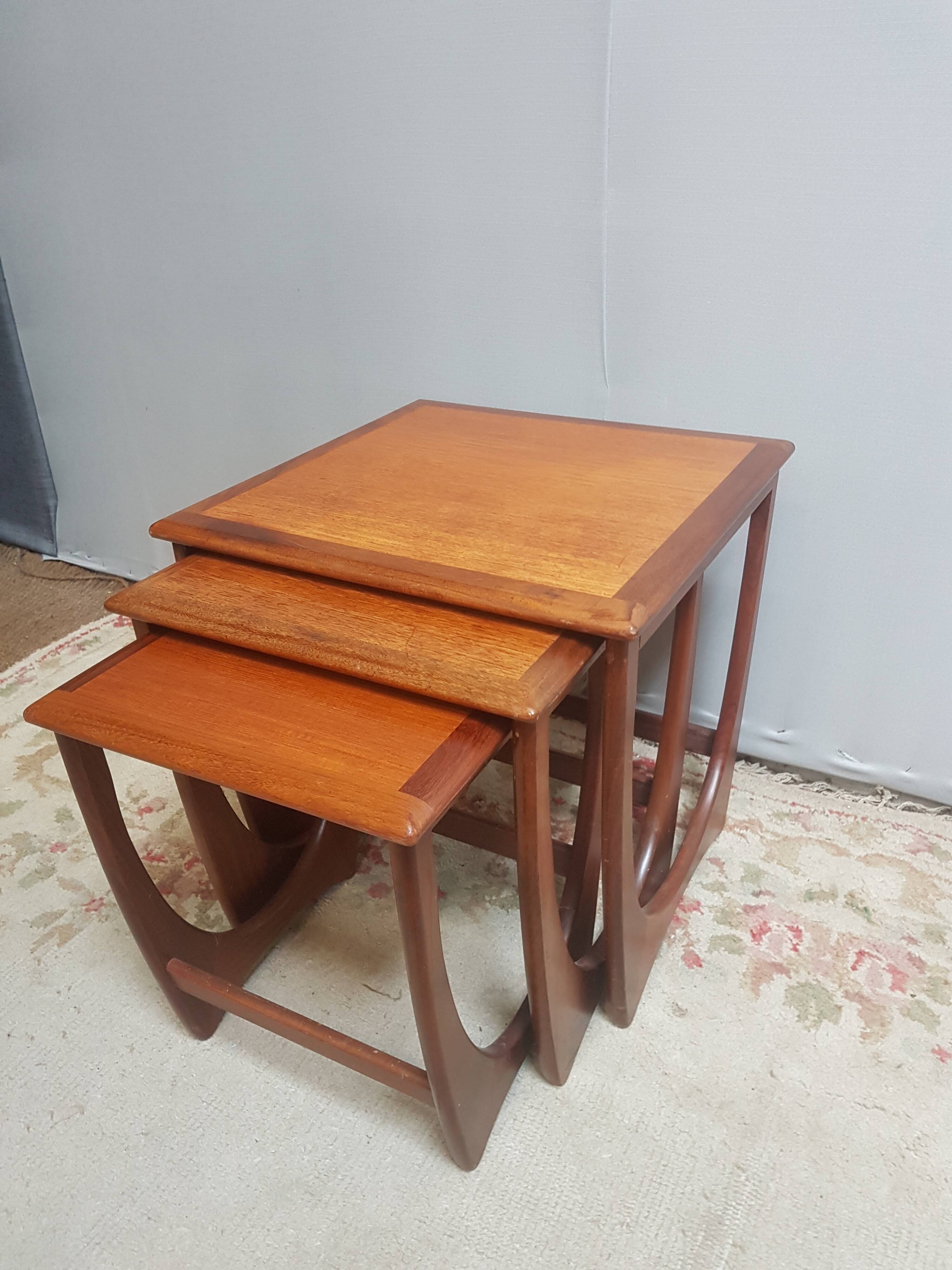 Pull out tables