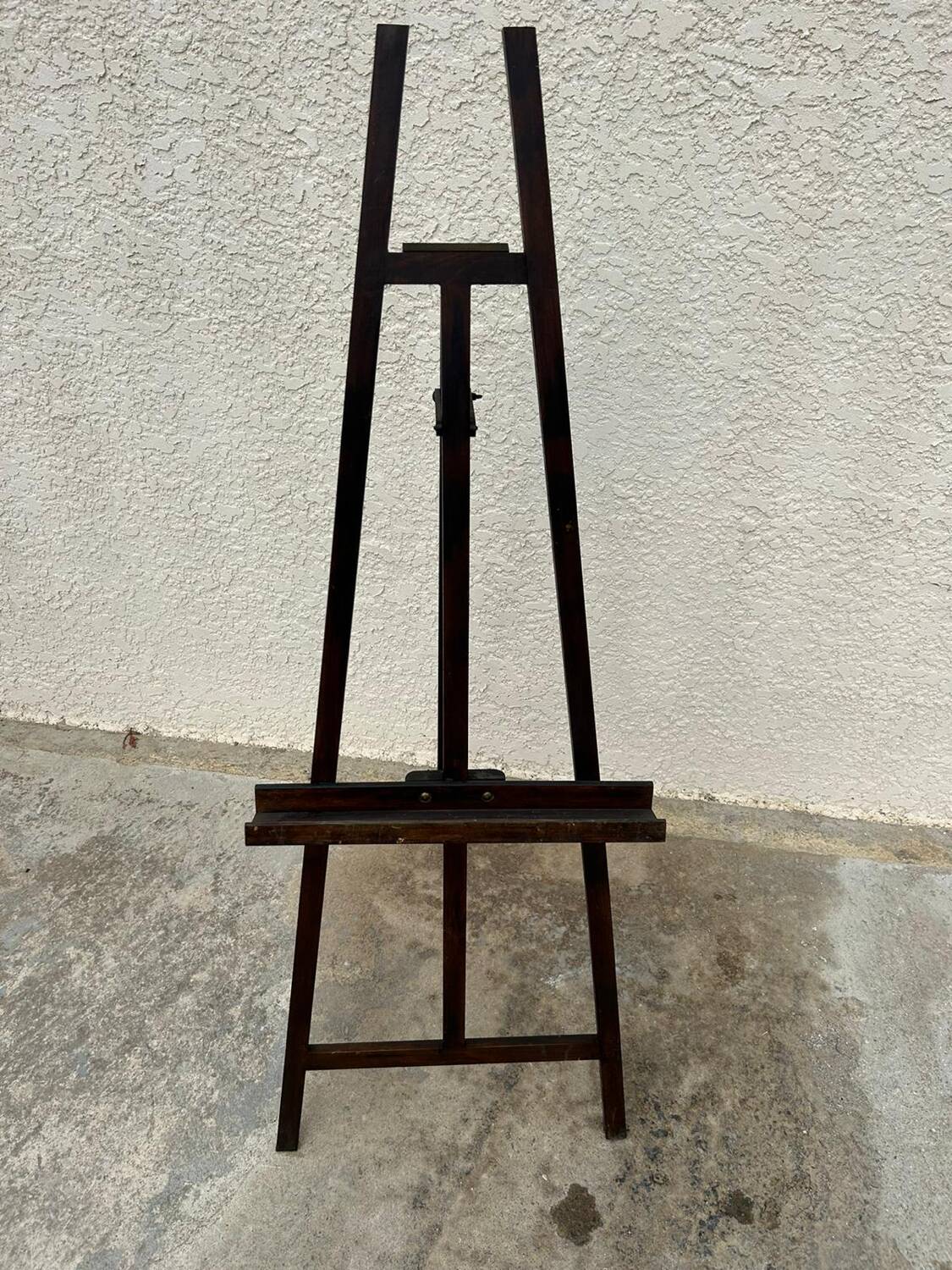 Wooden easel