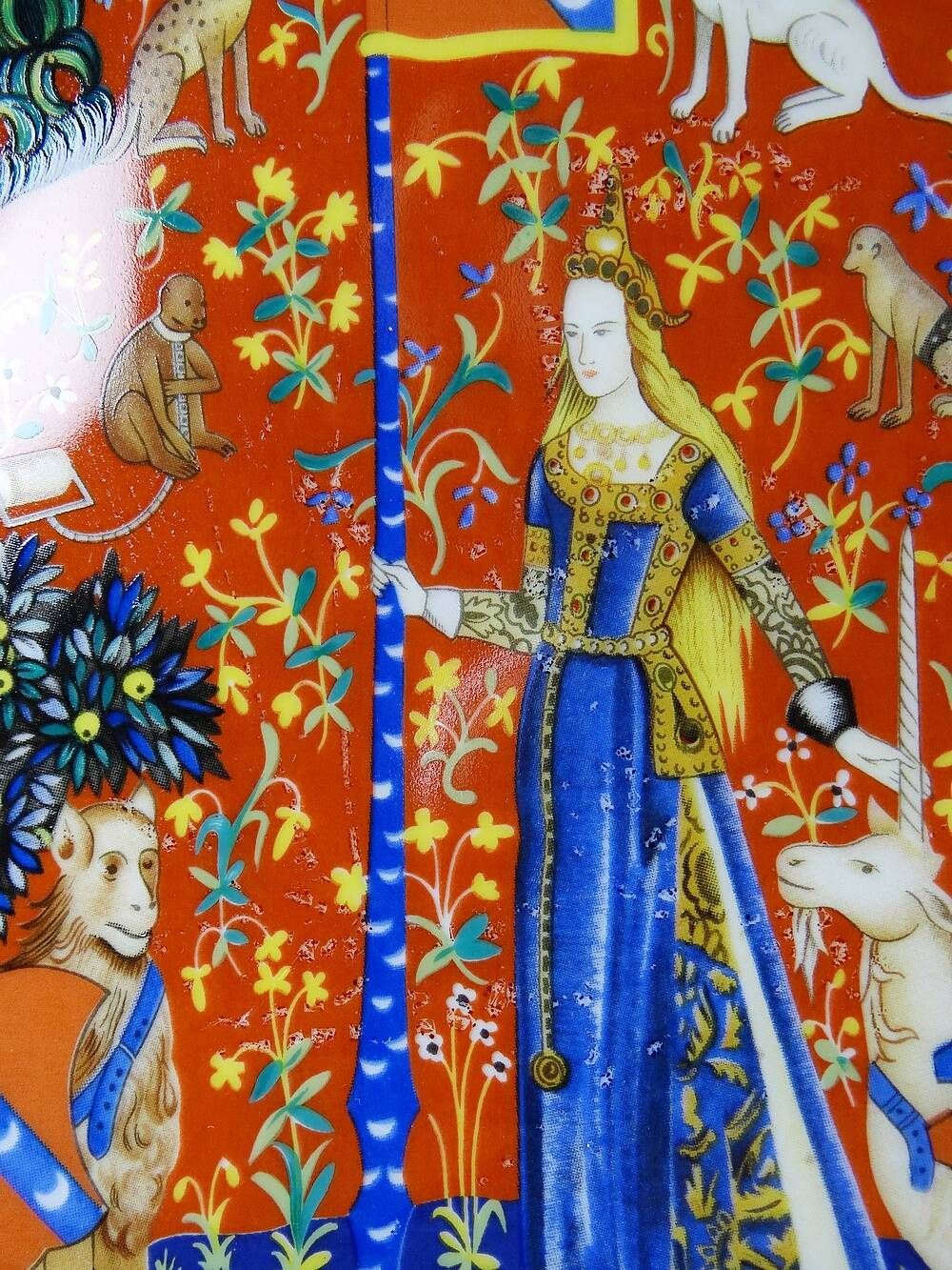 Collection plate Limoges Haviland "The Lady with the Unicorn", 1980 edition.