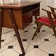 Bureau vintage pied compas et son fauteuil