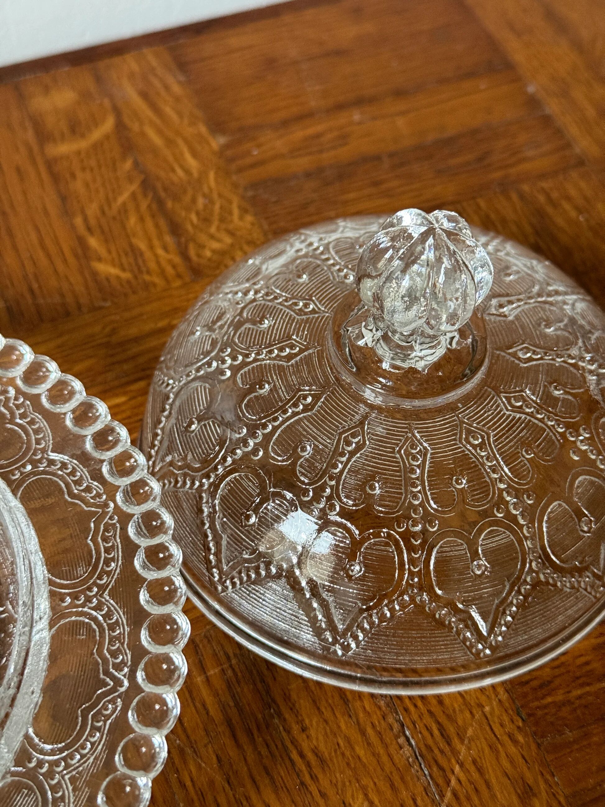 Bonbonnière, sucrier en verre