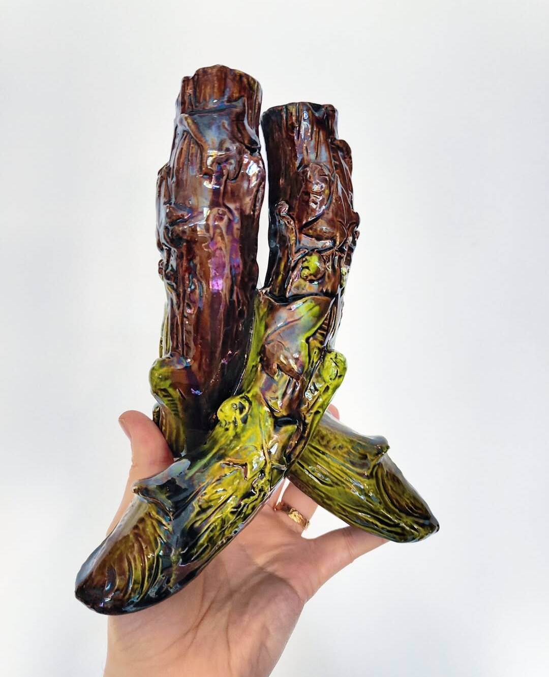 Vase bouquetière en barbotine