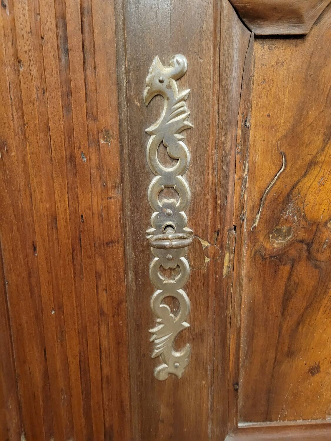 Louis XV corner sideboard