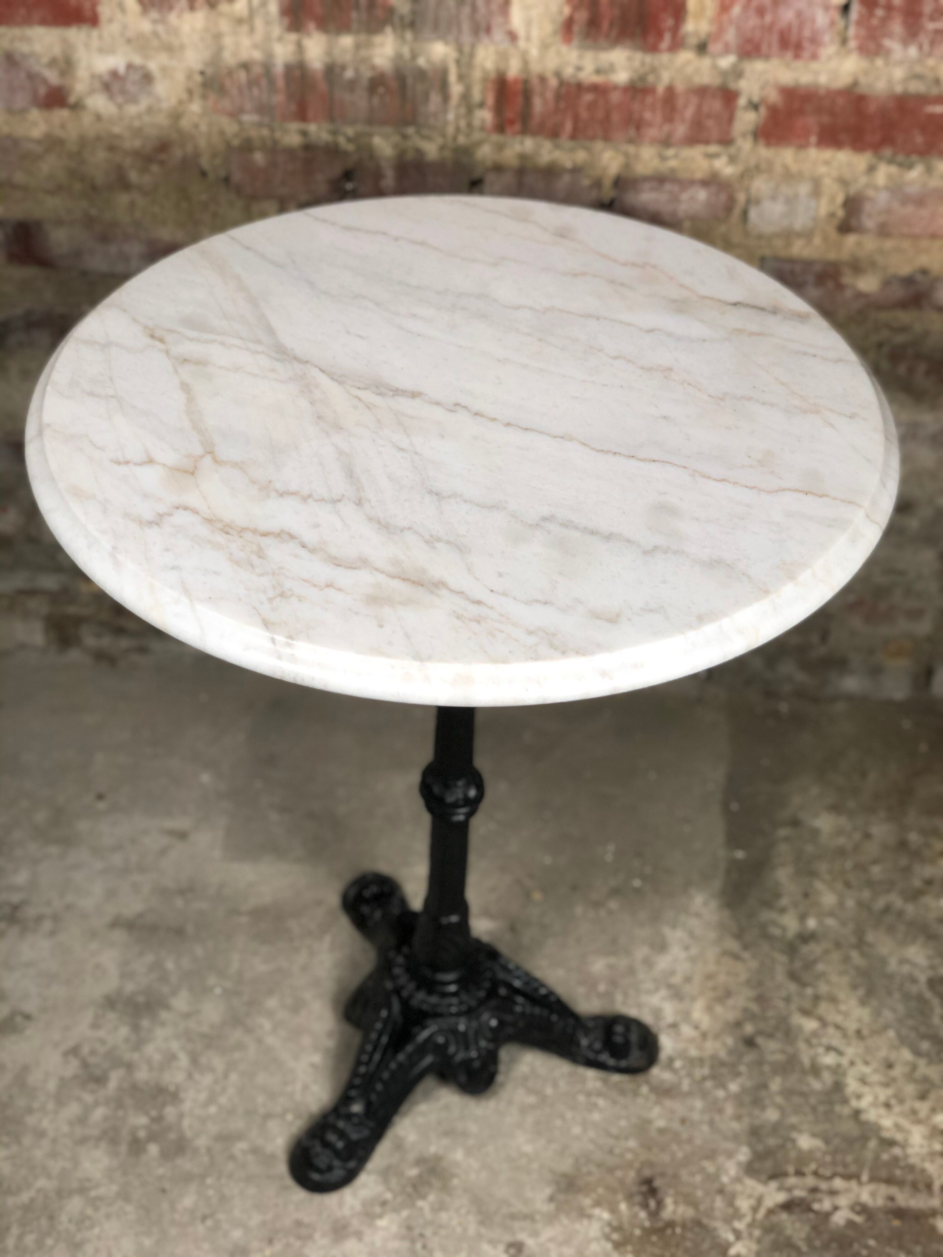 Parisian bistro table in cast iron with marble top