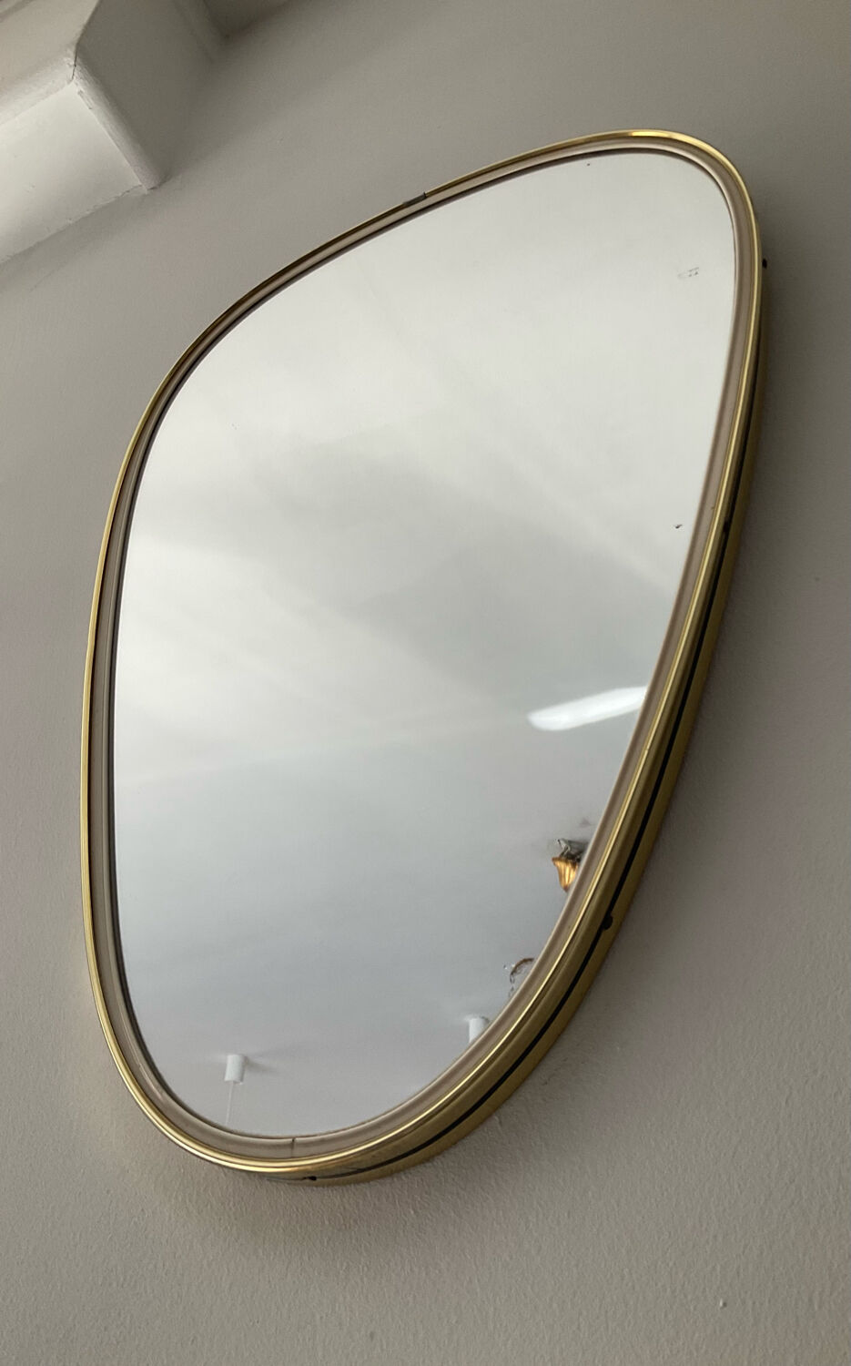 Miroir forme libre des années 60 21x47cm