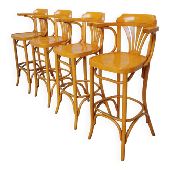 Ensemble de 4 chaises hautes de bar vintage en bois courbé avec accoudoirs / Couleur bois naturel