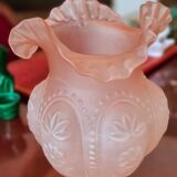 Large Art Deco vase with lace collar