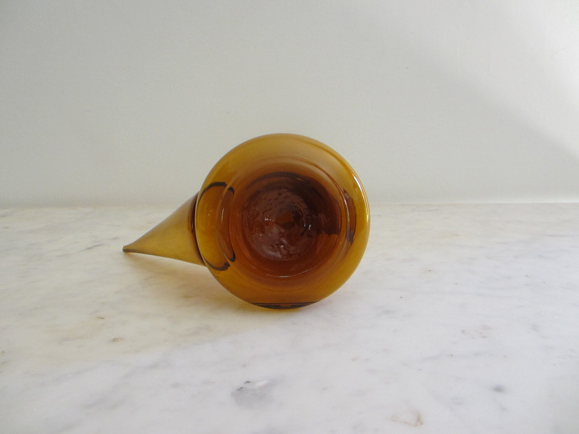 Oil and vinegar maker in amber glass