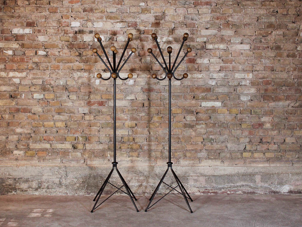 Door coats vintage parrot 12 balls swiveling in wood and steel