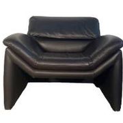 Fauteuil en cuir noir Hans kaufeld