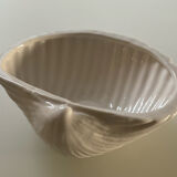 Vintage porcelain shell emptier