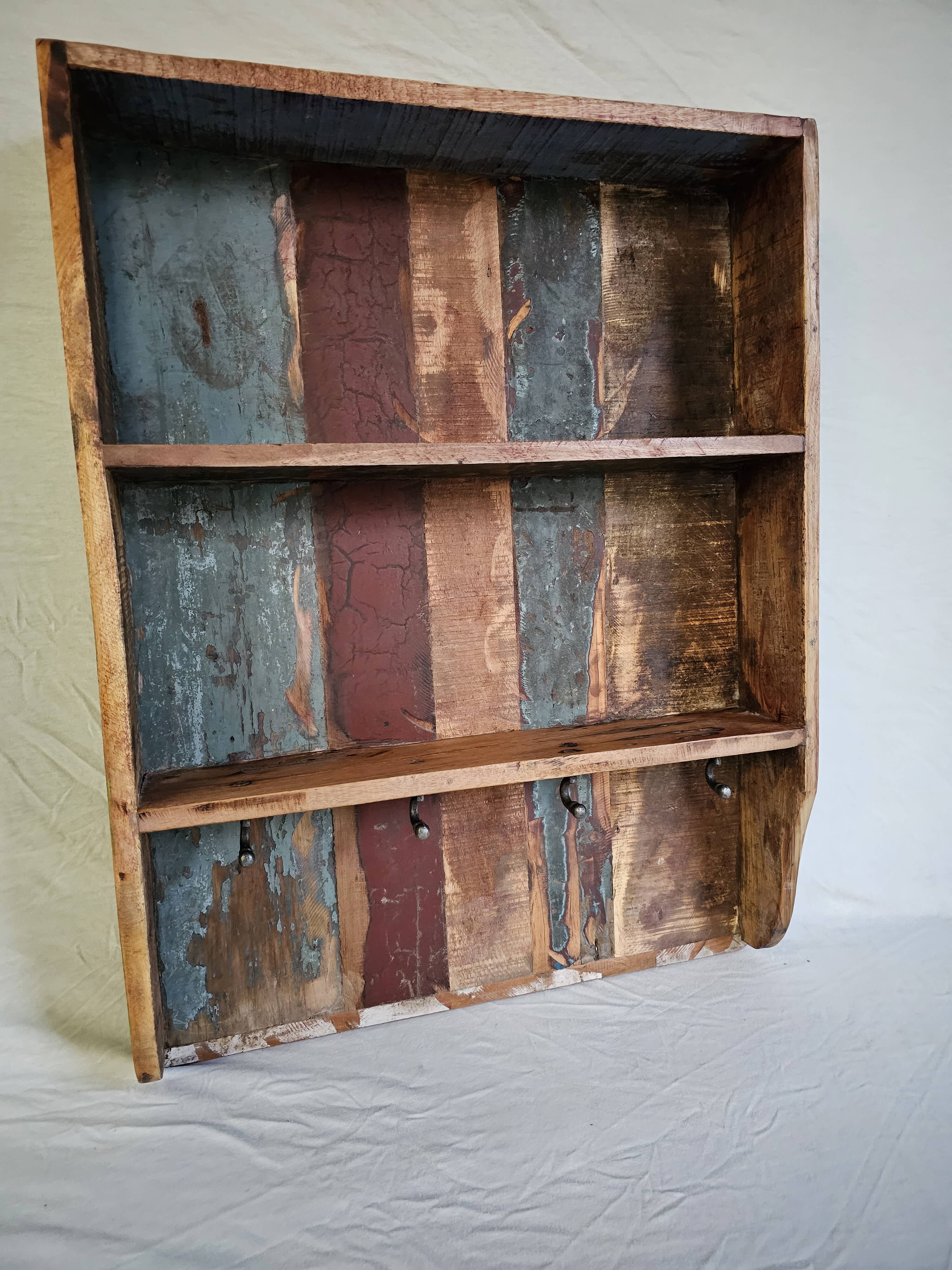 Wall shelf 3 shelves + 4 hooks cast iron in polychrome wood
