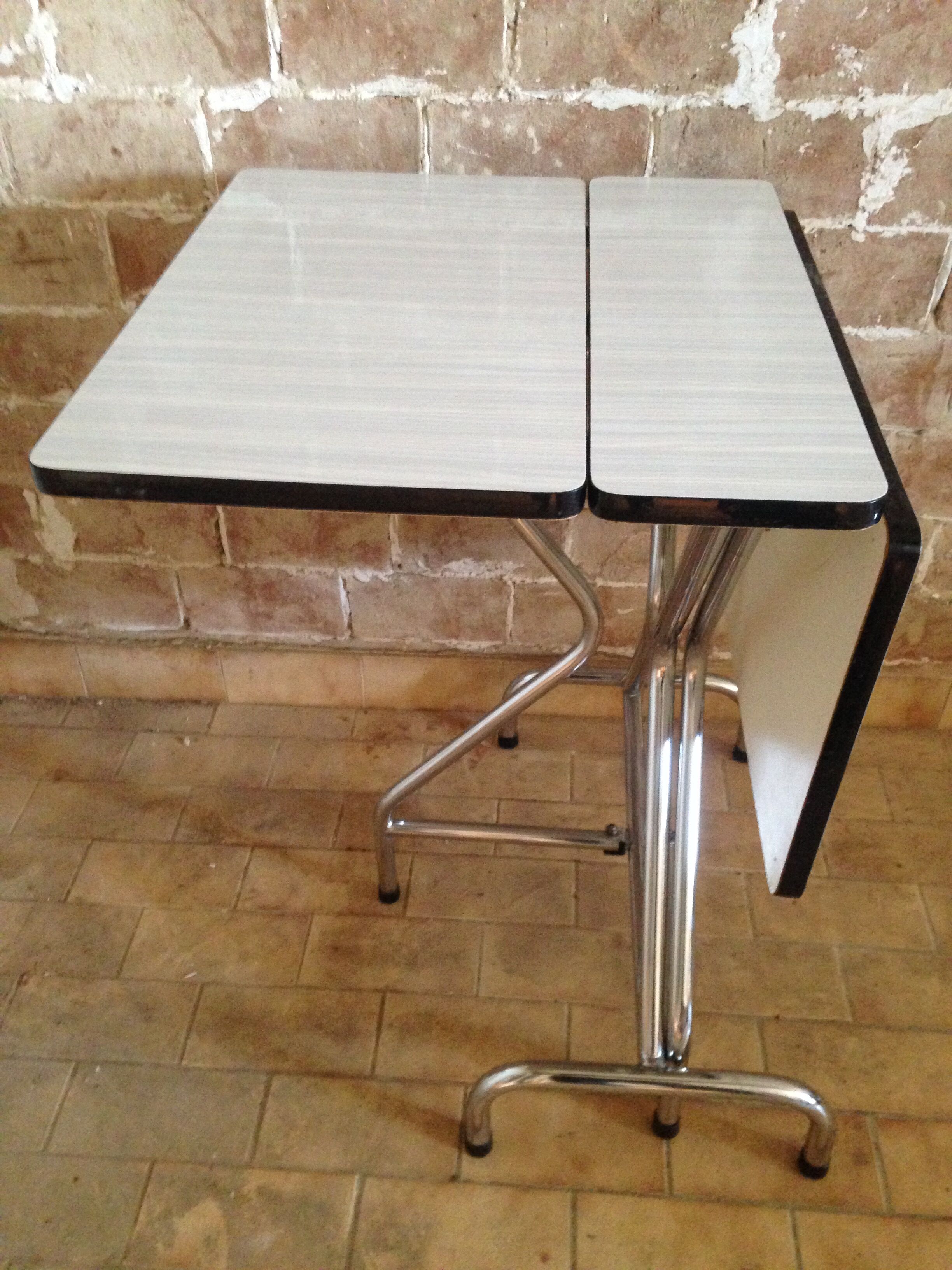 Vintage shapeica folding table and chrome feet 60/70