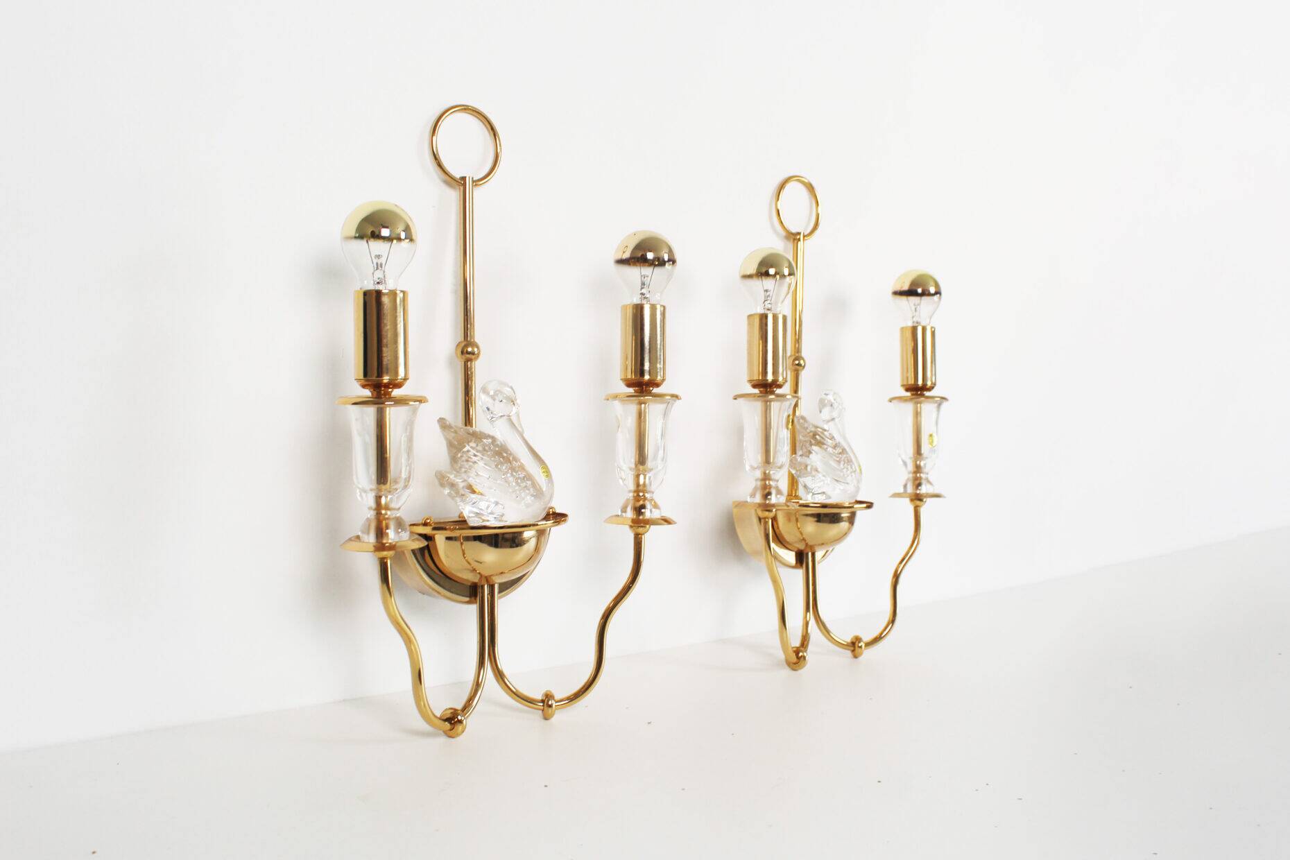Rare set of Italian crystal 'Swan' wall lights, Italy 1980s