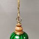 lampe suspendue verte en verre double couche (intérieur blanc) avec plateau en bois et chaîne de sécurité,